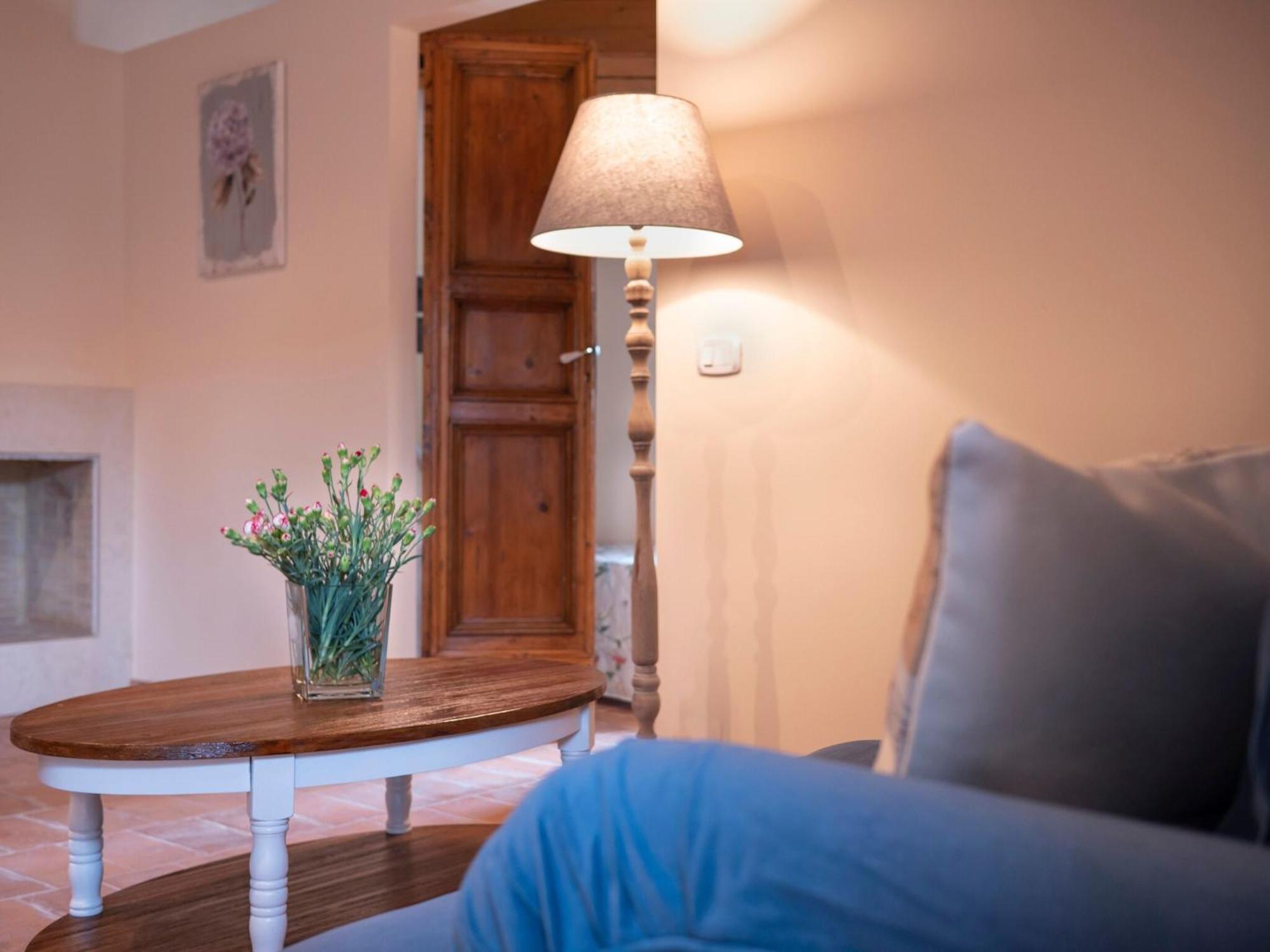 Stunning Apartment In Mombaroccio Near Metauro River Kültér fotó