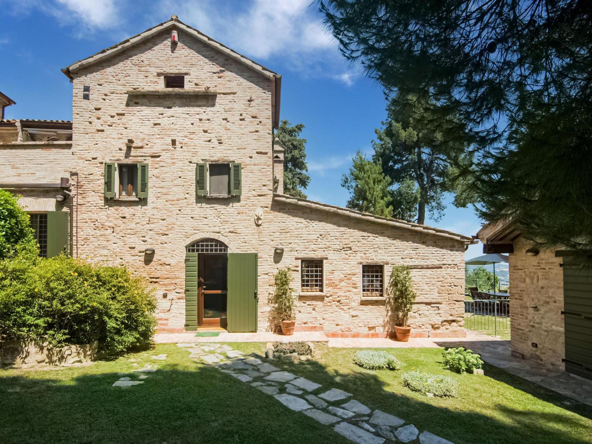 Stunning Apartment In Mombaroccio Near Metauro River Kültér fotó