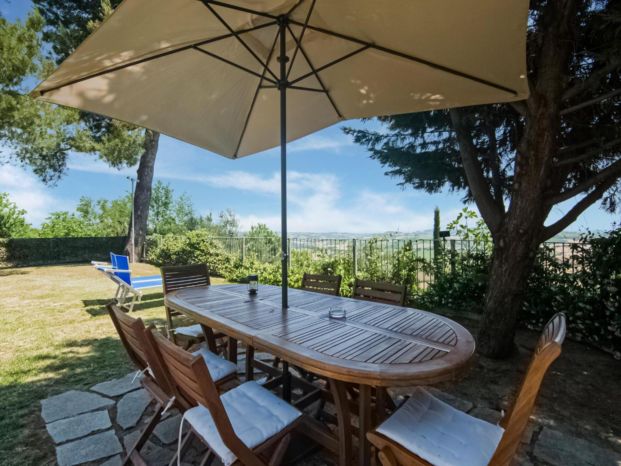 Stunning Apartment In Mombaroccio Near Metauro River Kültér fotó