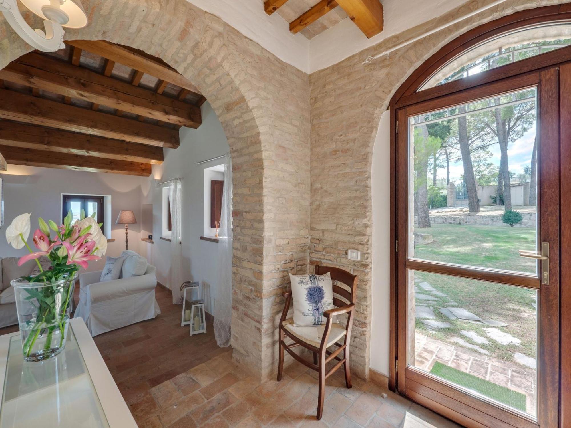 Stunning Apartment In Mombaroccio Near Metauro River Kültér fotó